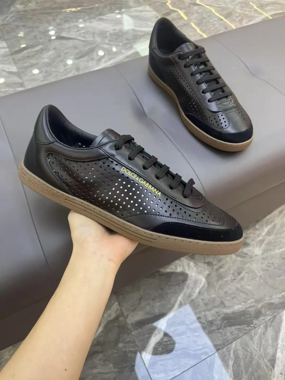 Men's Men's Shoes 💰400 [New Style] 🐝🐝DG—Dolce&G men's calfskin sneakers Portofino Yacht shoes, simple and versatile design, unique saddle leather soles. The Dolce &G logo rear wing is the icing on the cake. Imported cowhide + rubber outsole Size: 39-44 (customized at 38.45)